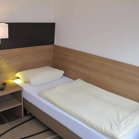 בית הארחה Landgasthof Loewen רוטנבורג