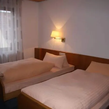 Landgasthof Loewen בית הארחה