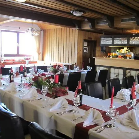 Landgasthof Loewen בית הארחה 3*